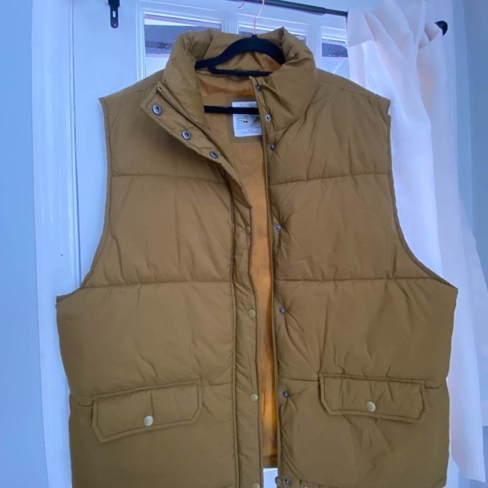 Aerie Camel Puffer Vest - Picture 6 of 8